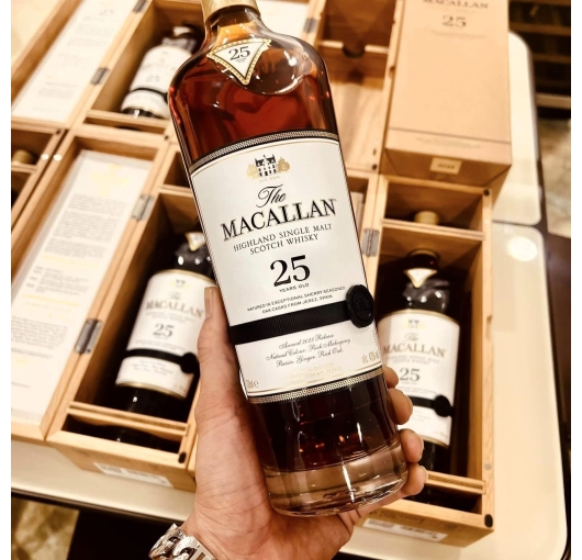 RƯỢU MACALLAN 25 NĂM 